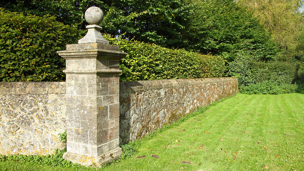 The Wall, Rotherfield Park, East Tisted. East Tisted, Hamp… Flickr