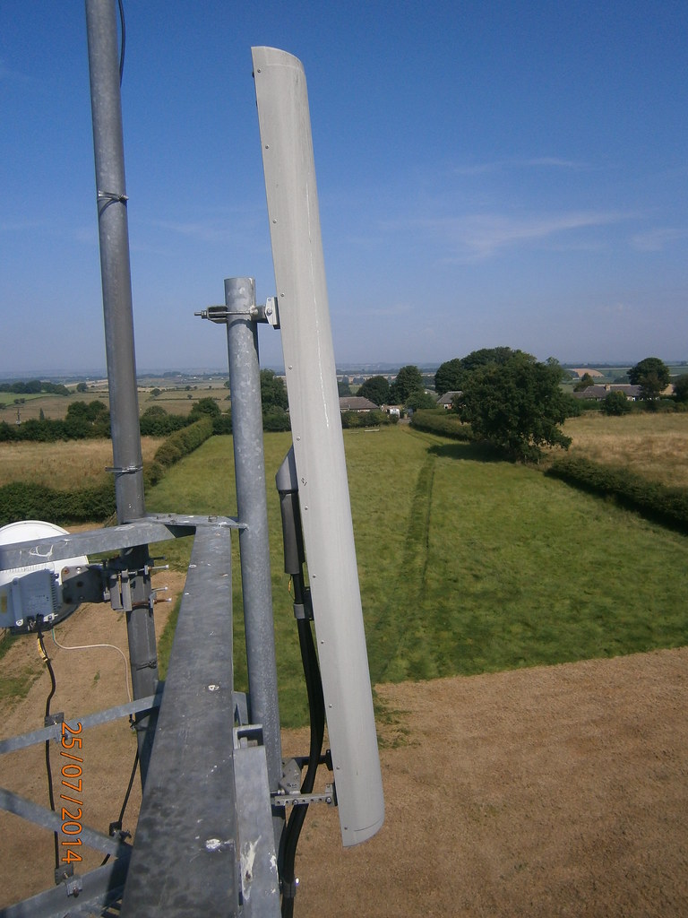 S1 Jaybeam 85x4DF antenna. bearing 60 degree with 4 uptil… Flickr