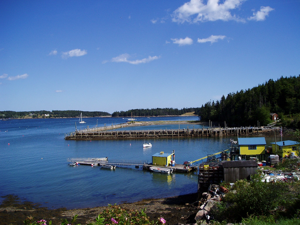Lobster pound in Burnt Coat Harbor Swans Island, Maine Ga Peppy