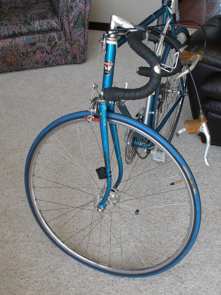 Bike Forums is this fork bent?