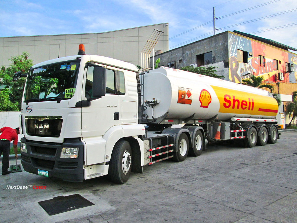 MAN TGS 26.360 Shell Oil Tanker MAN Truck Shell Model M… Flickr