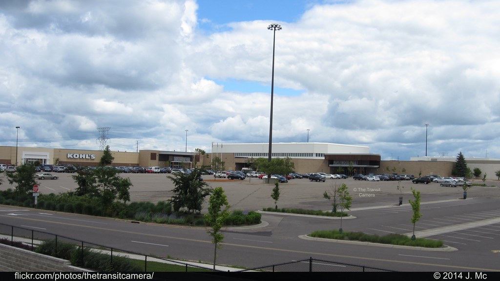 Maplewood Mall Recently remodeled exterior facade of Maple… Flickr