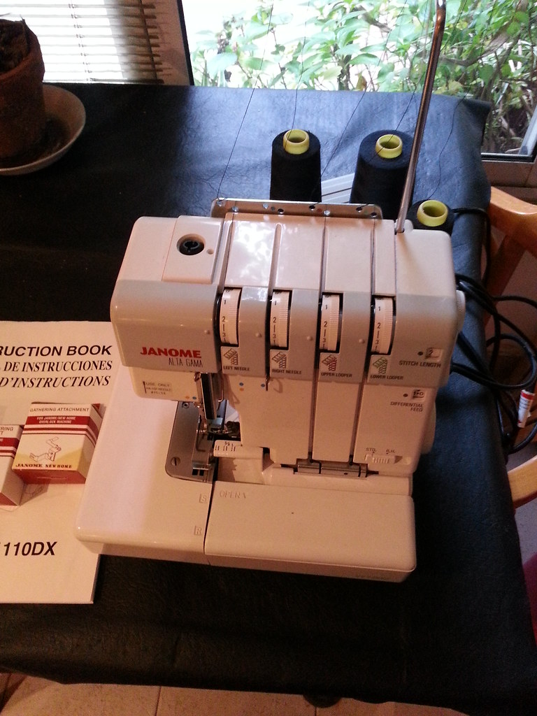Janome Overlock Modelo 1110dx 3500 Garage Sale Flickr