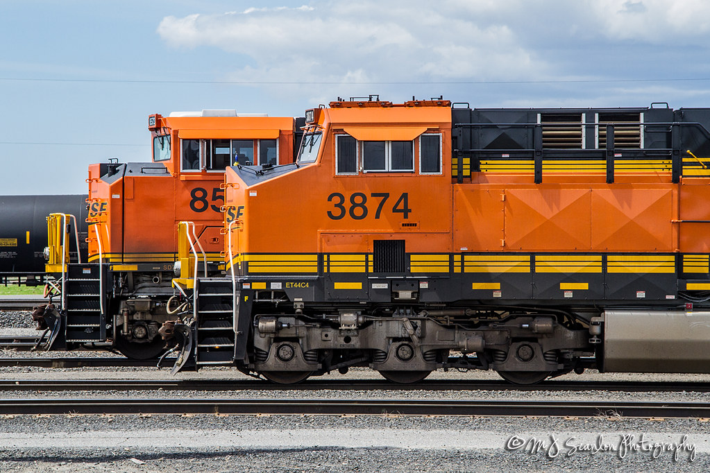 BNSF 3874 GE ET44C4 BNSF Pasco Yard BNSF 3874, a GE ET… Flickr