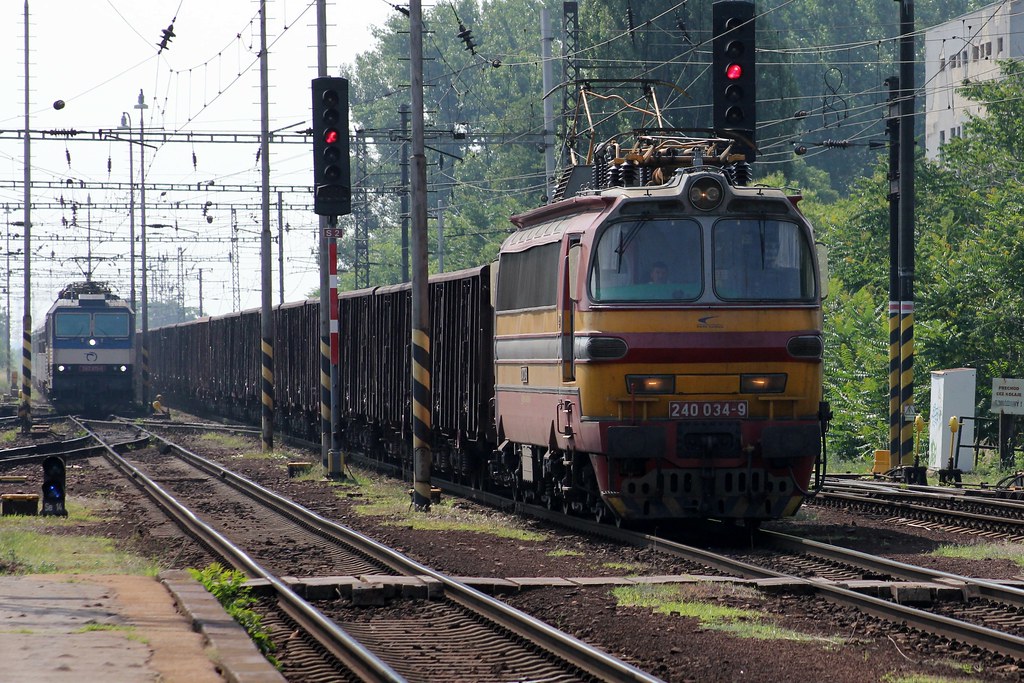 240034 Nove Zamky 21.06.13 swintonblade1 Flickr