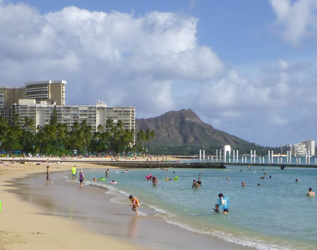 Waikiki Beach 2 Tony Hisgett Flickr