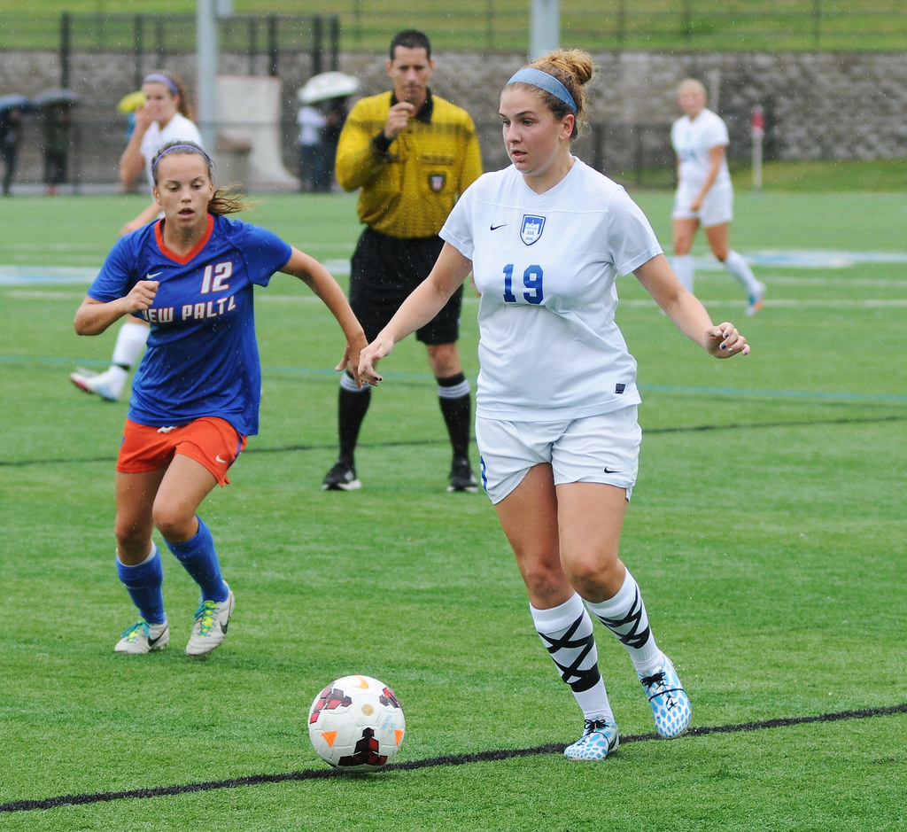 lf_wsoccerSZ_721 Mount Saint Mary College women's soccer t… Flickr