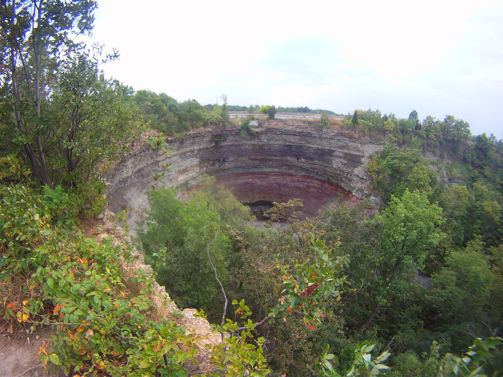 The Punch Bowl in Hamilton, Ontario. DCIM\100GOPRO vladimir