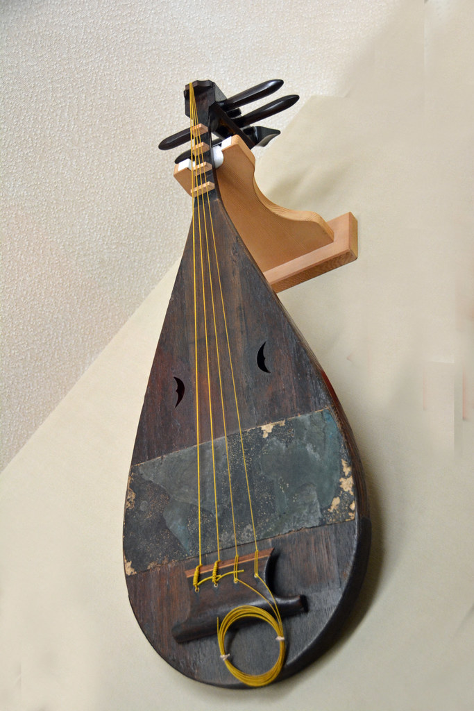 Nakasendō Way Biwa, a lutelike instrument, in the museum … Flickr