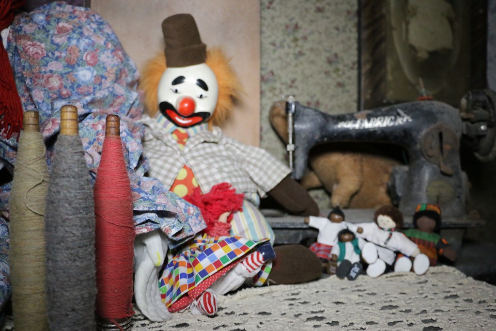 Dollhouse of the Damned haunted house at Halloween Horror … Flickr