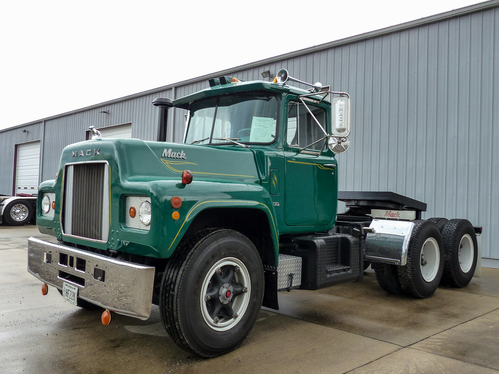 Old R Model Mack Show Truck Cincinnati chapter of the Amer… Flickr