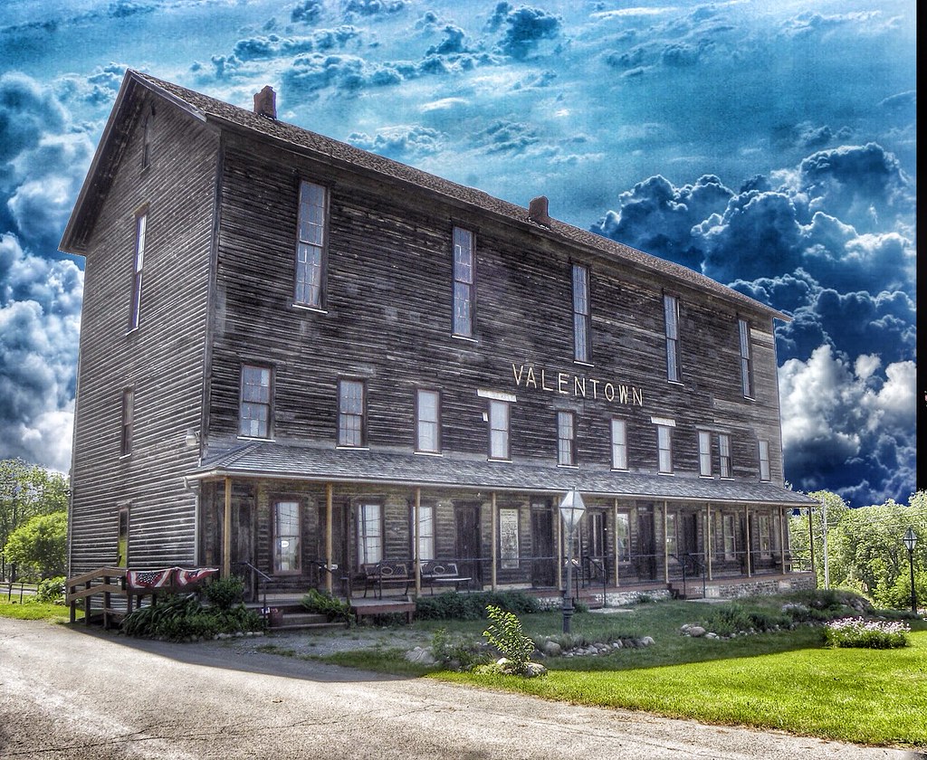 Victor NY Valentown Historical Building The threestor… Flickr