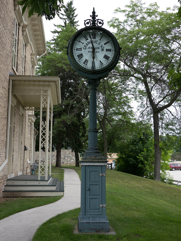 Grandlic & Son Street Clock, Sheboygan, WI The former stre… Flickr