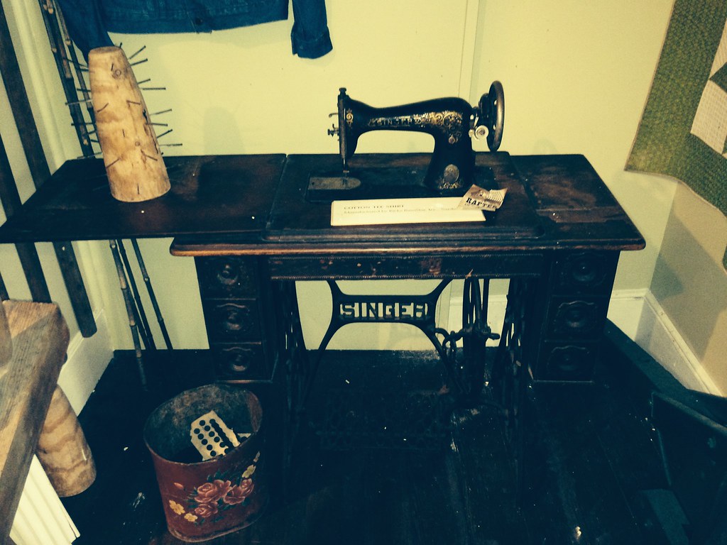 Singer pedal sewing machine Di Ly Bo Flickr