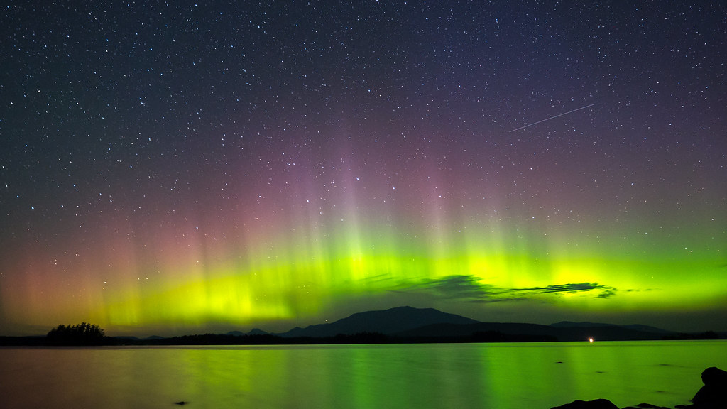 Northern Lights over Millinocket Lake One of the most amaz… Flickr