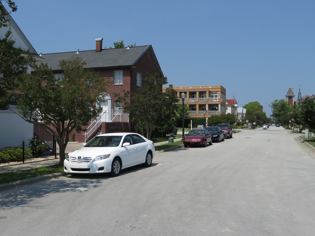 Pollock Street, New Bern, North Carolina This spot is sign… Flickr