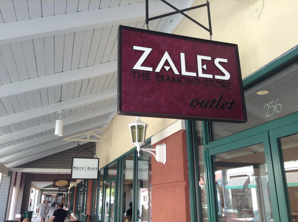 Zales Outlet Store Outlet Store, Clinton CT, 8/2014 by Mik… Flickr