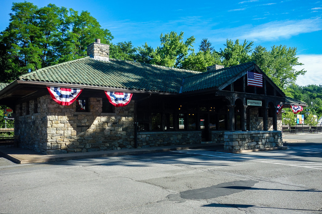 Chappaqua Train Station.jpg Havoc315 Flickr