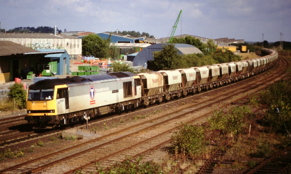 60055 60055 at Finedon Rd Wellingborough on an up Redland … Flickr