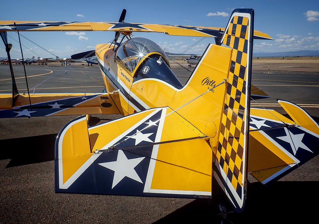 Star Spangled BiPlane at the 2014 Air show of the Cascades in Madras