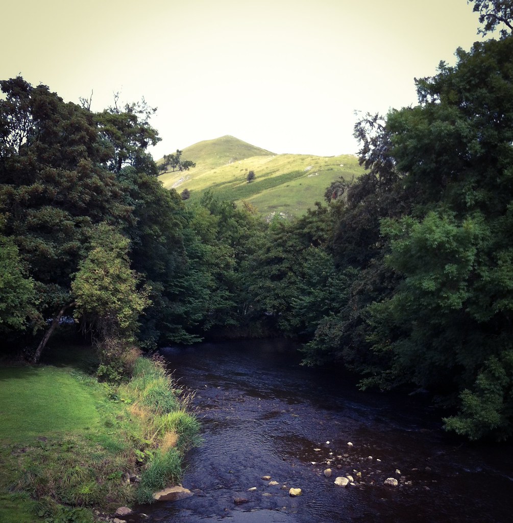 Thorpe Cloud The top of Thorpe Cloud as viewed from Ilam p… Flickr