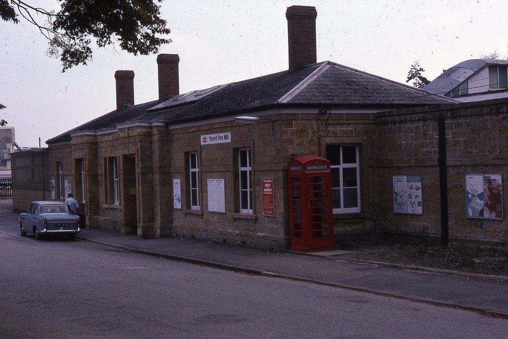 Yeovil Pen Mill exterior 1977 A view 13/8/77 Stephen Burdett Flickr