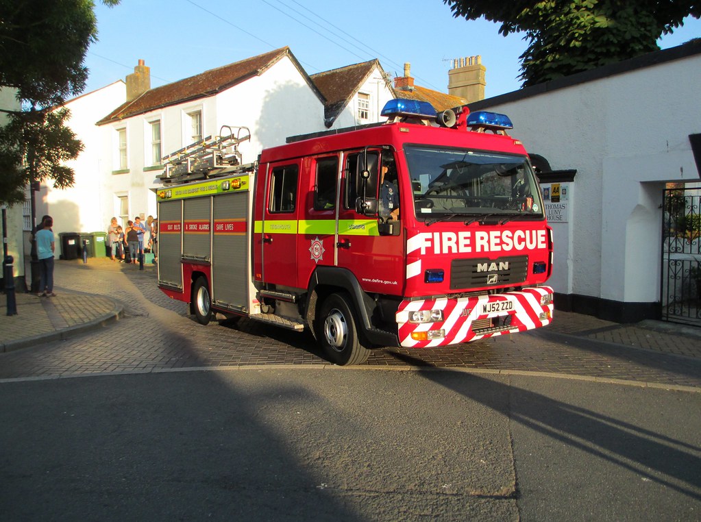 Teignmouth Fire Brigade V30P2 MAN Fire tender V30P2. Reg… Flickr