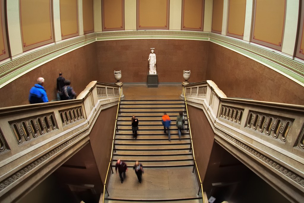 South Stairs British Museum, London Sculpture on landing… Flickr