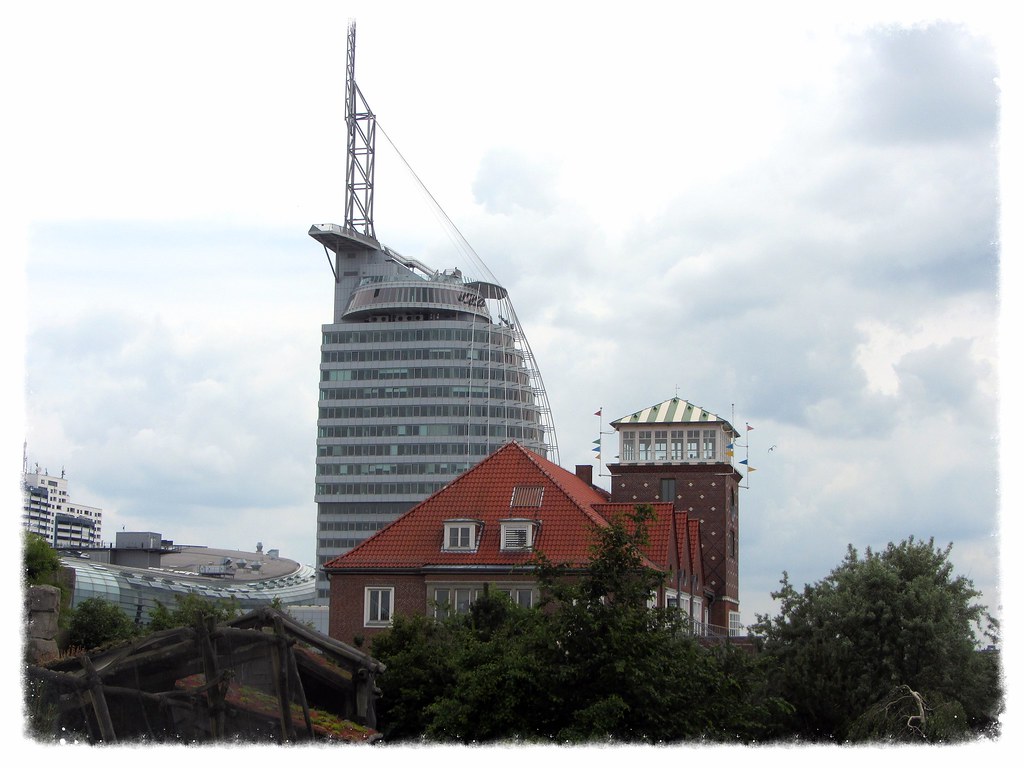 Bremerhaven, Atlantic Hotel Daniel _ v8dub Flickr