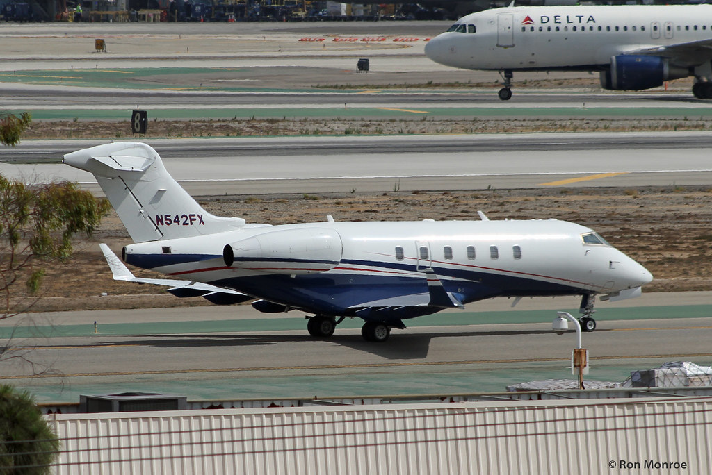 Flexjet LLC, Bombardier BD1001A10 LAX Aug. 13, 2014 Ron Monroe
