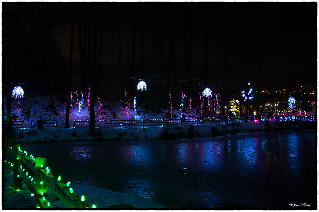 Christmas Lights on LaFarge Lake, Coquitlam, BC 10 Flickr