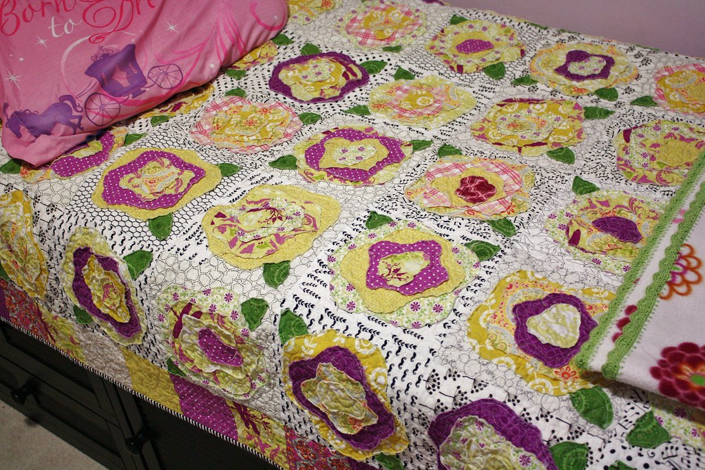 French Roses Quilt for Raegan This is a raw applique quilt… Flickr