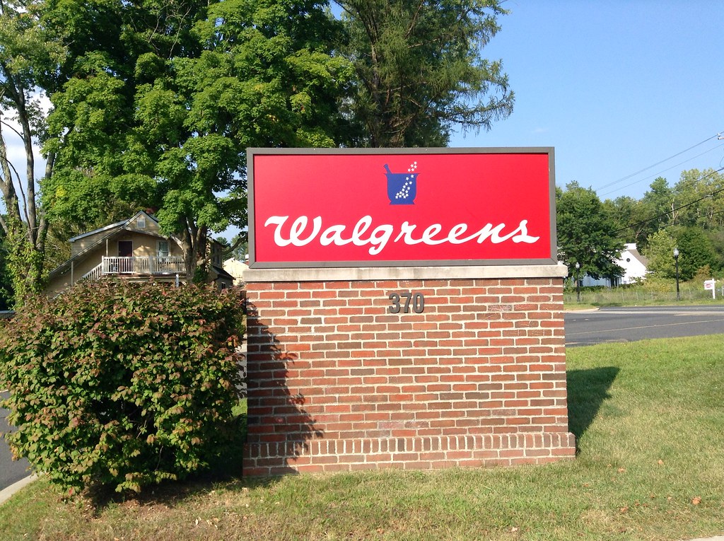 Walgreens Walgreens, Southbury, CT by Mike Mozart of TheTo… Flickr