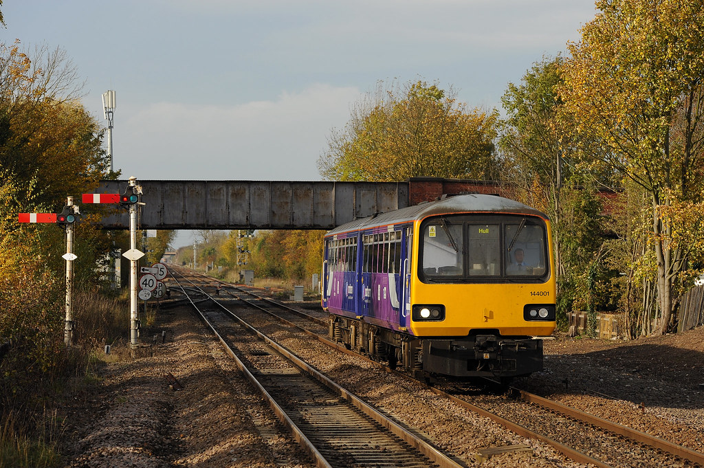 144 001 Doncaster Hull (Passing Gilberdyke) Yorkshire Bluebird Flickr