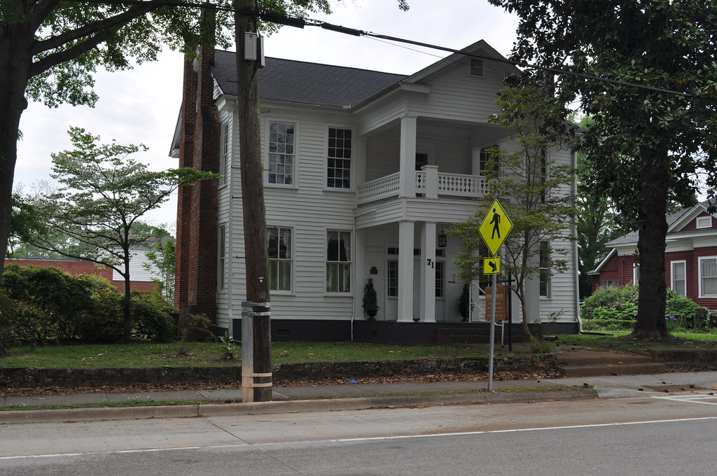 1143 Brown House Img_9942 9942 Brown House, 71 Macon St, M… Flickr