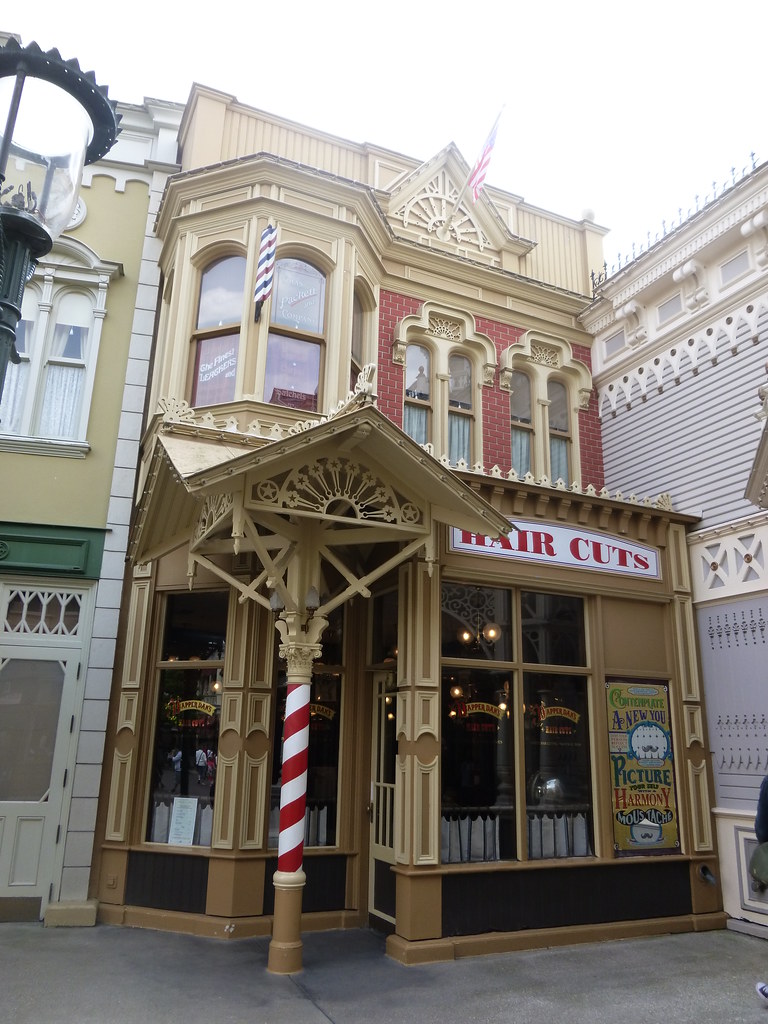 Dapper Dan's barber shop. Liberty Court, off Main Street, … Flickr