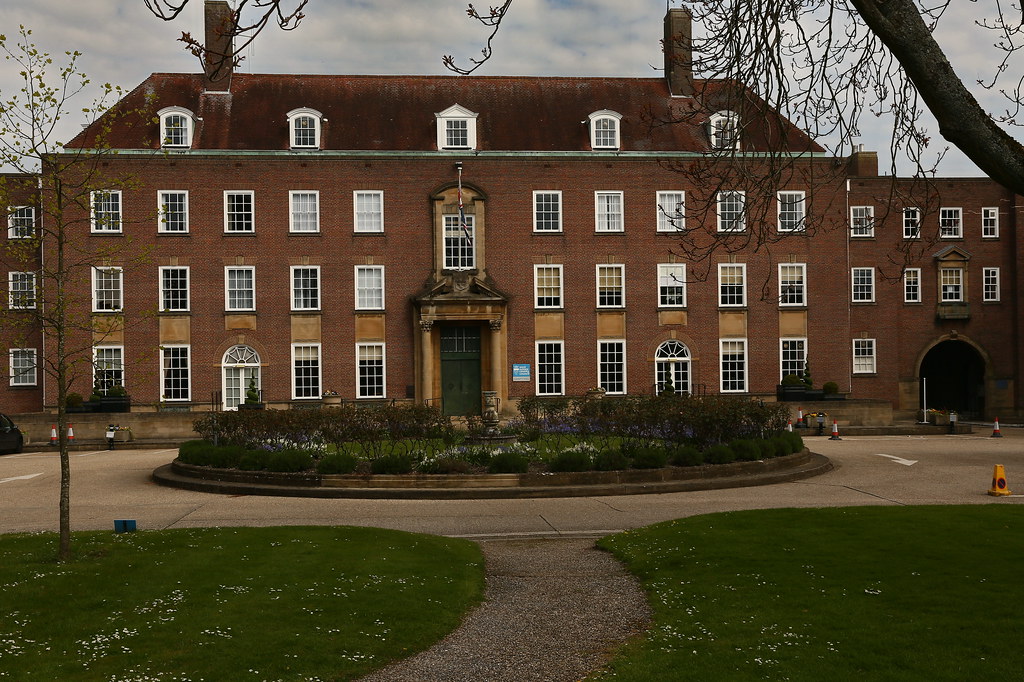 Chichester, County Hall Chichester, County Hall Flickr