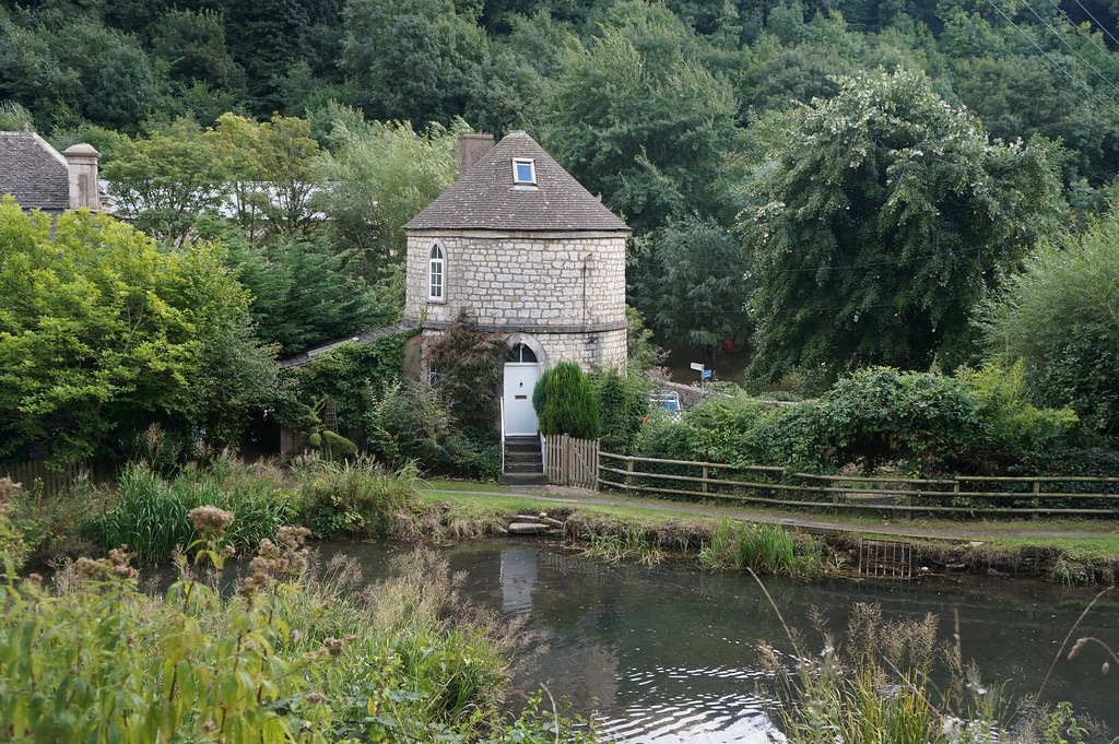 The Roundhouse Chalford House Chalford Flickr