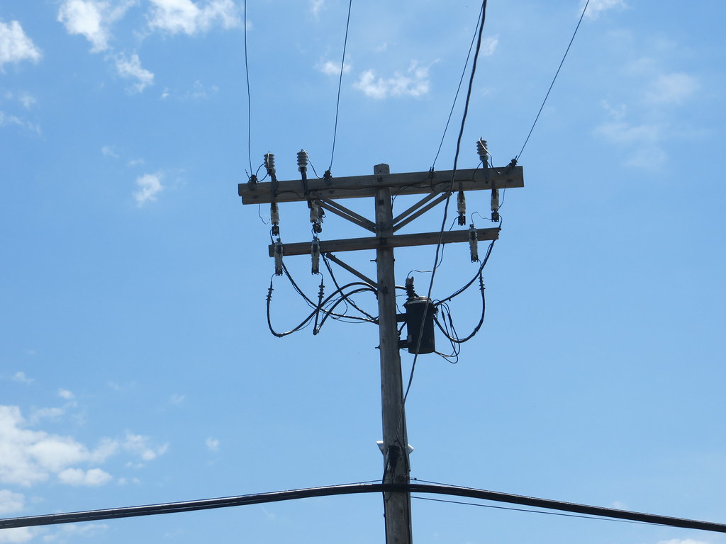 Wisconsin Power & Light near Wis. Dells Power94 Flickr