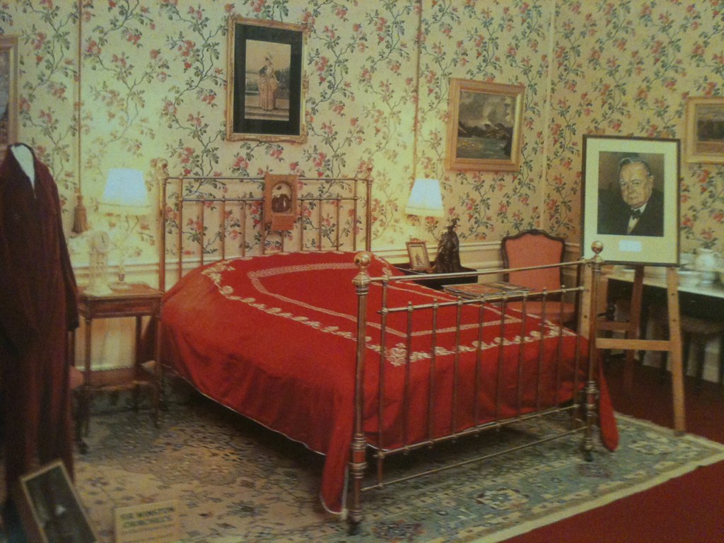 The Bed and Bedroom in Blenheim Palace Oxfordshire where S… Flickr