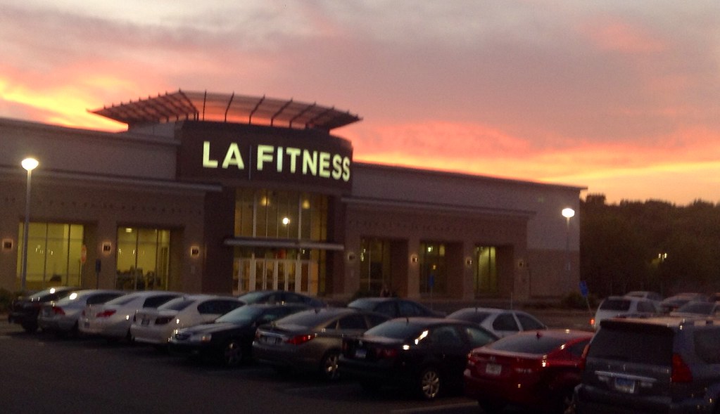 LA Fitness LA Fitness, Newington, CT Sunset , by Mike Moza… Flickr