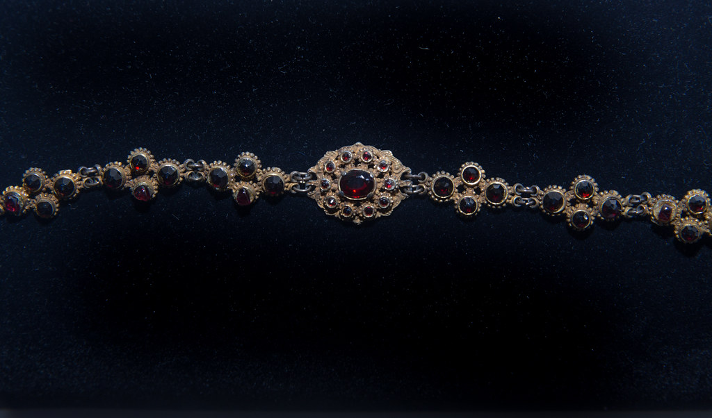 Random Vintage Jewelry Random vintage jewelry photos. See … Flickr