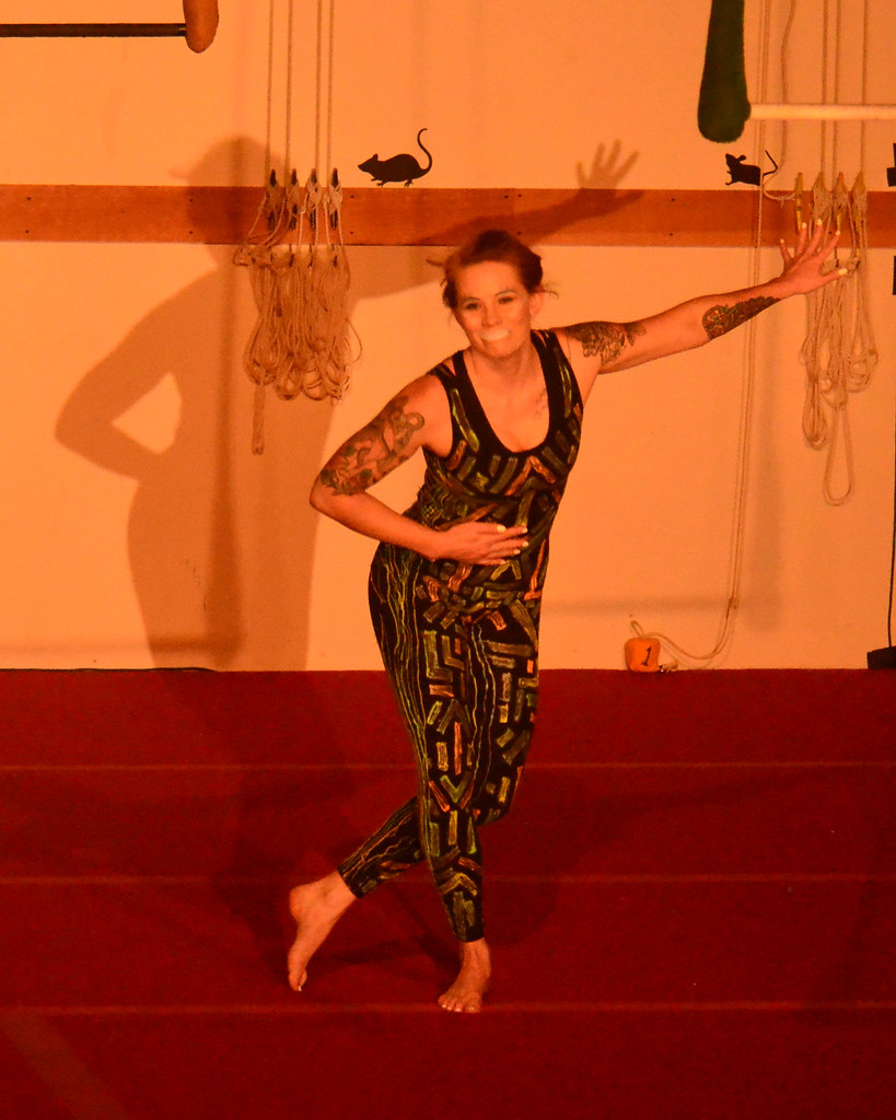 DSC_1469_116071 Bumbershoot Aerial Arts 8pm 103016 PhotoJoe99