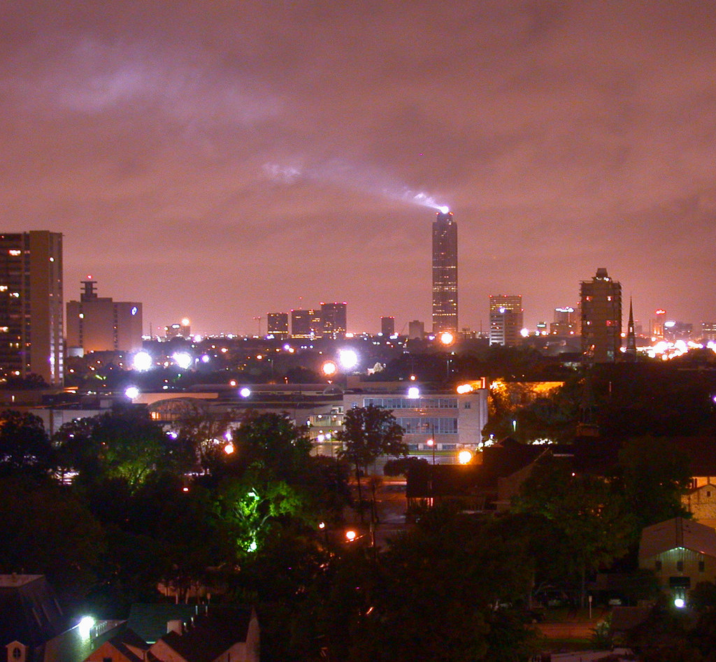 Beacon of Houston Shot of Williams Energy Tower, previousl… Flickr