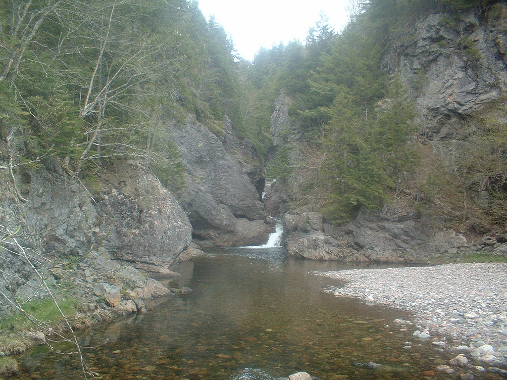 Sam Higgins Falls Hiding around that corner above those … Flickr