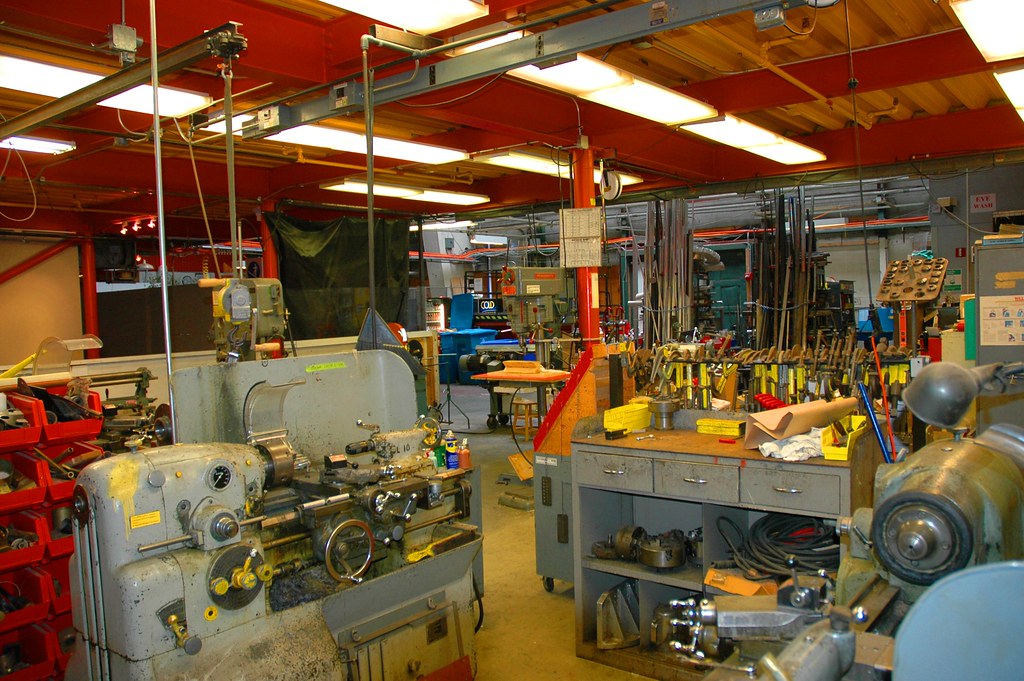 Maker Heaven The Exploratorium's machine shop, San Francis… Flickr