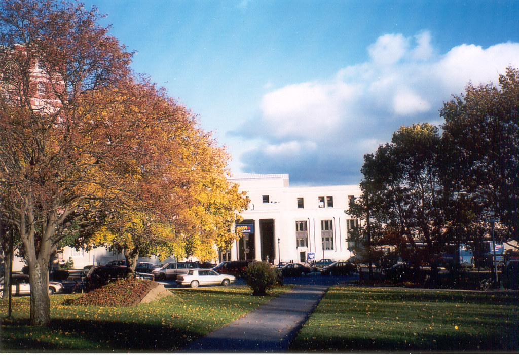 Cornwallis Park, Halifax (2) View of the VIA Rail train st… Flickr