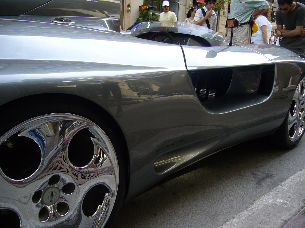 1999 W3Triposto Those Momo 20" Extreme wheels are hot! Jeff