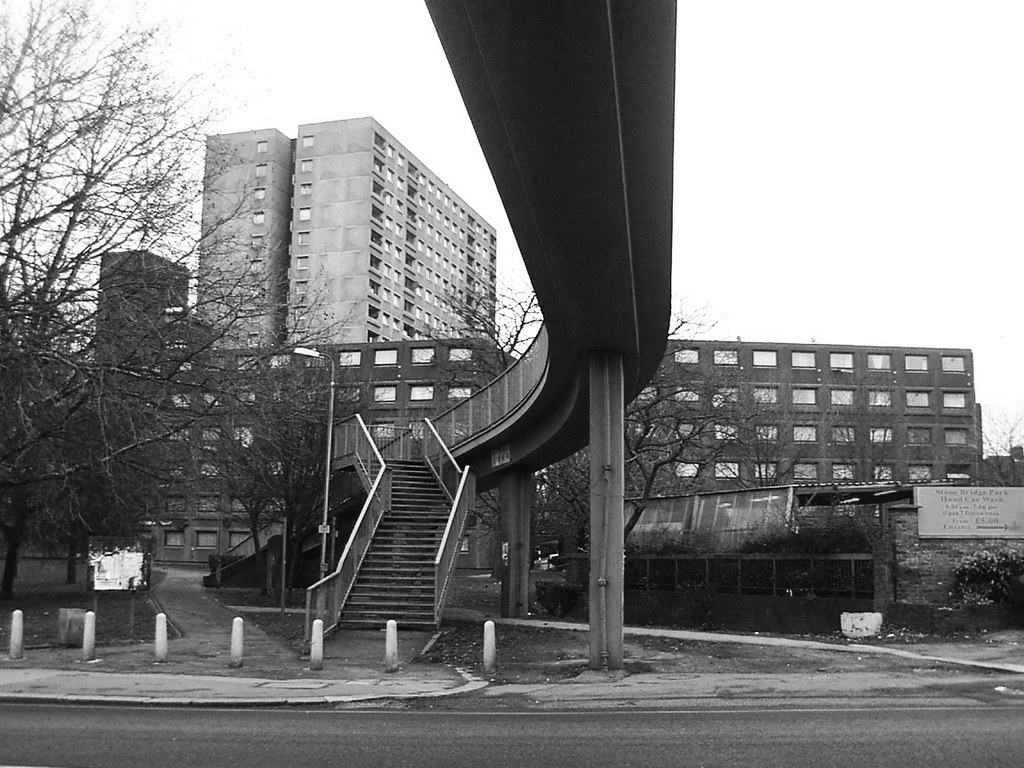 Stonebridge bridge The NW half, as seen from the shops in … Flickr