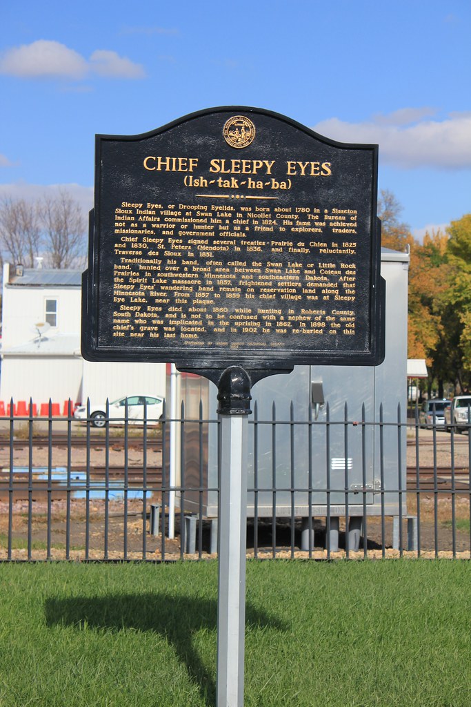 Chief Sleepy Eyes Monument Sleepy Eye, MN Located on the… Flickr